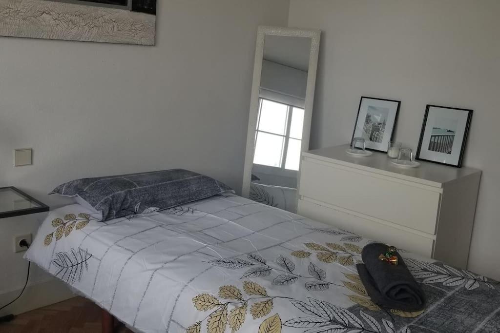 Casa De Mirtha Appartement Madrid Buitenkant foto